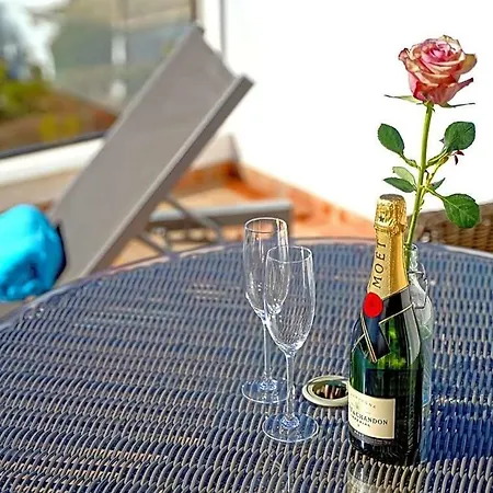 Sleeps 8 With Pool Air Con And Wifi Villa Vale do Lobo