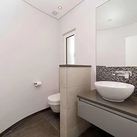 Sleeps 8 With Pool Air Con And Wifi * Vale do Lobo